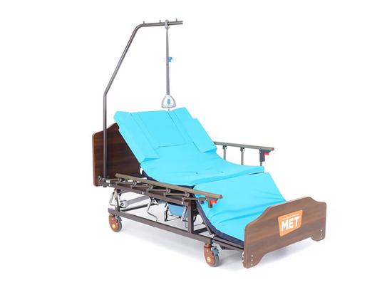 Функциональная кровать для ухода за лежачими больными с переворотом, туалетом и матрасом MET REMEKS